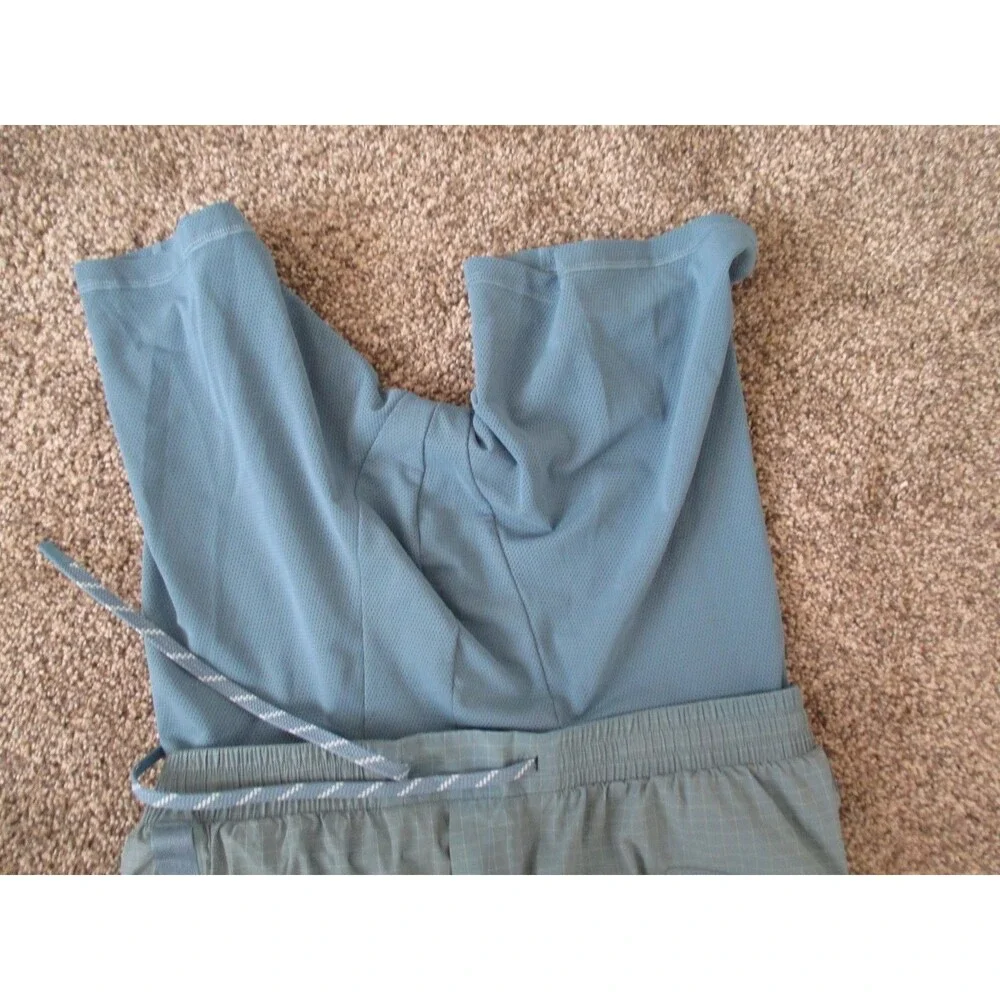 Lululemon Men’s Swim Trunks Blue L checkerboard